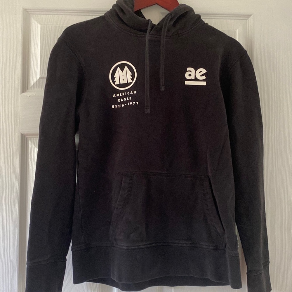 American Eagle outfitters black and white hoodie